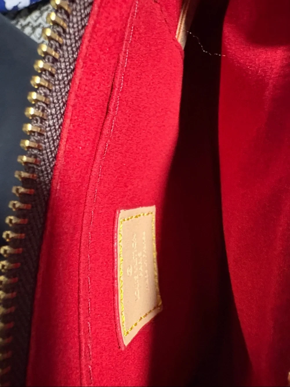 Louis Vuitton Monogram double pouch crossbody - Picture 8 of 11